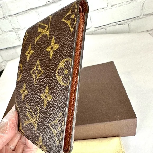 β€οΈ Louis Vuitton Menβs bifold wallet or women wallet - Picture 4 of 12